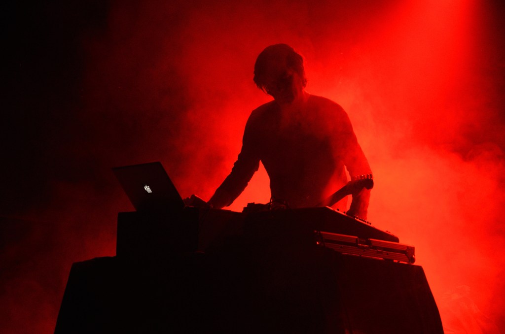 Transient, Festival, Sin Chromatic, Mains d'Oeuvres, 2014, Fennesz
